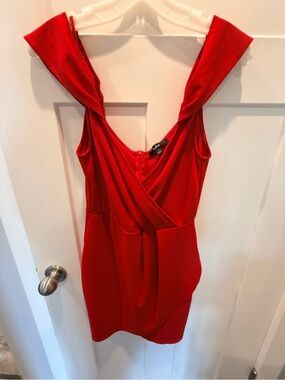 Lulus Red Bodycon Cocktail Dress Size Small Ruched Shoulder Party Dress